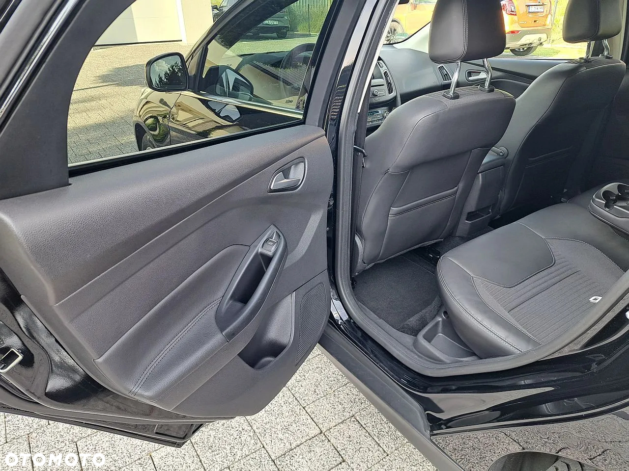 Ford Focus 1.5 EcoBoost Start-Stopp-System TITANIUM - 37