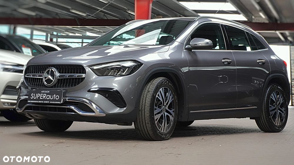 Mercedes-Benz GLA 200 - 7