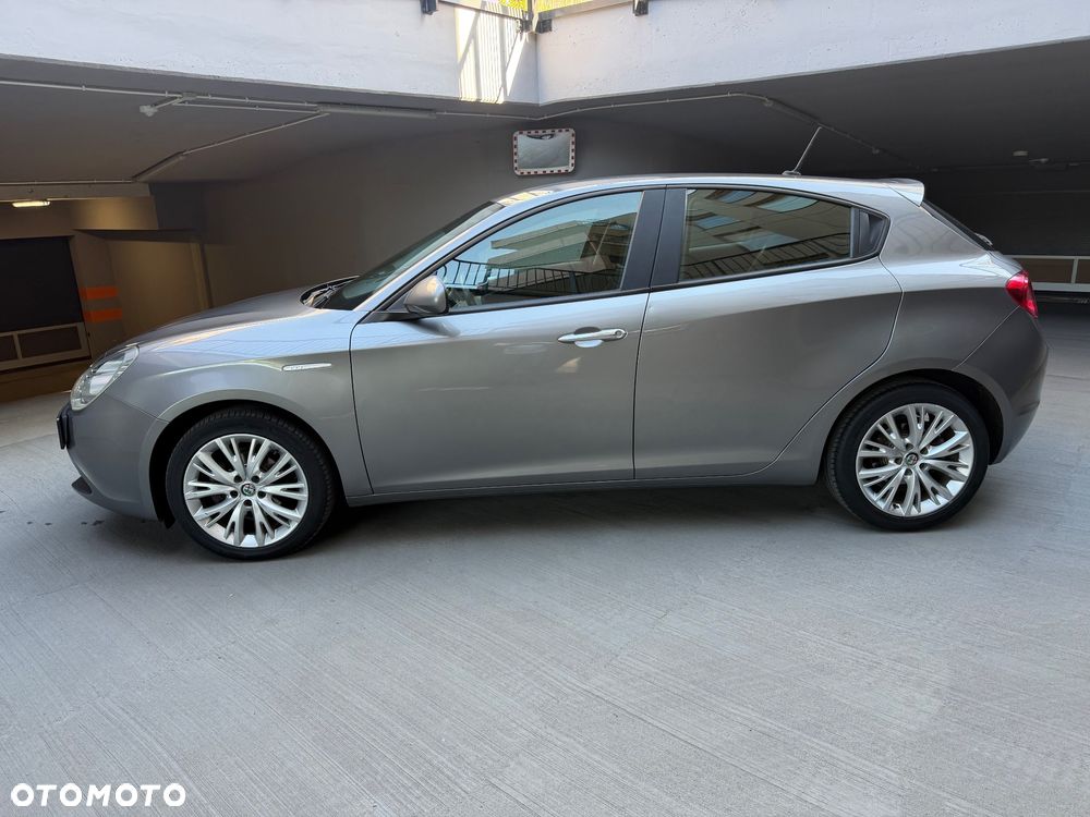 Alfa Romeo Giulietta 1.6 JTDM - 5