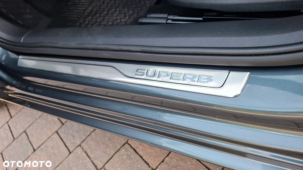 Skoda Superb 2.0 TDI SCR Sportline DSG - 39