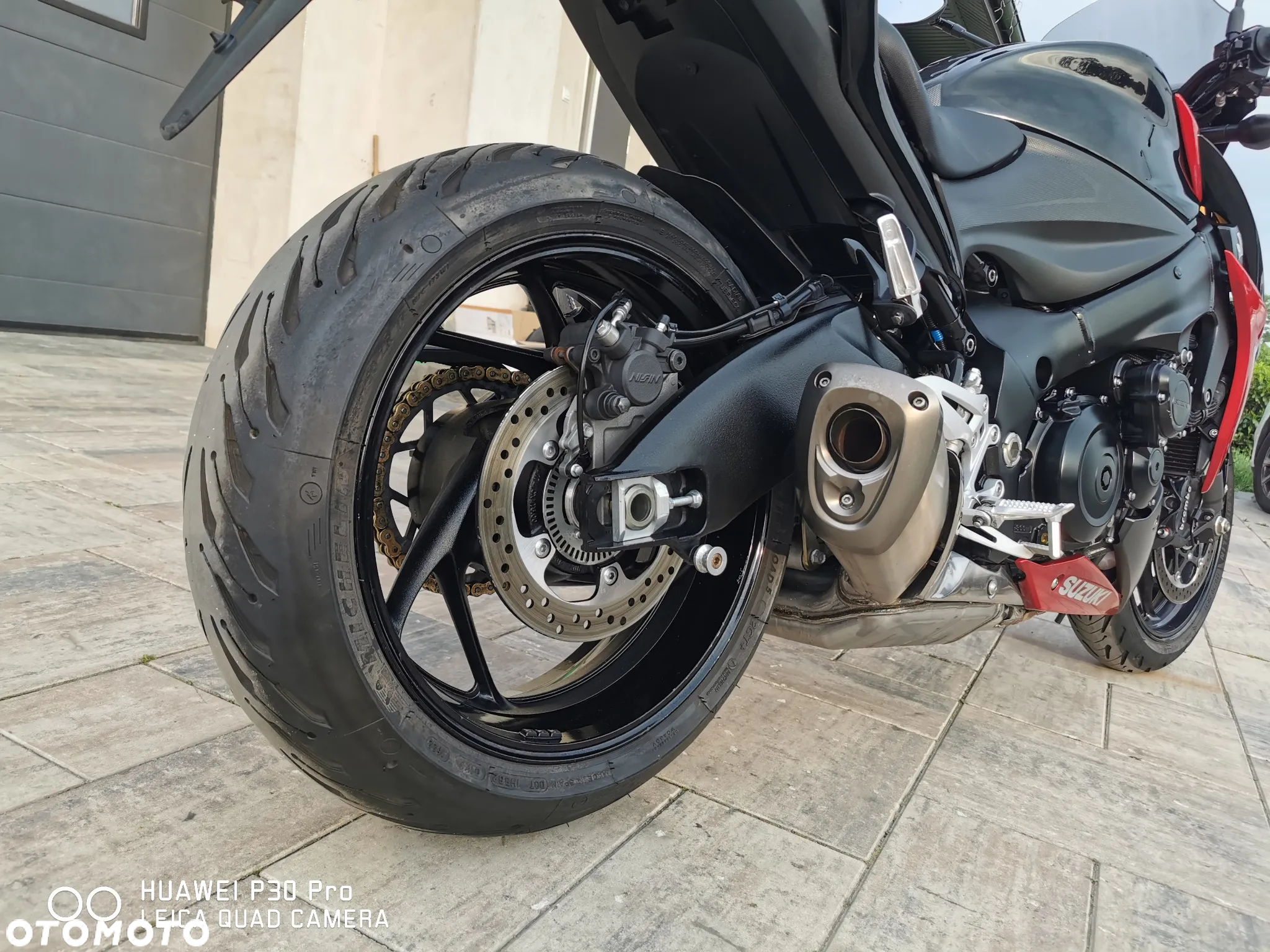 Suzuki GSX - 13