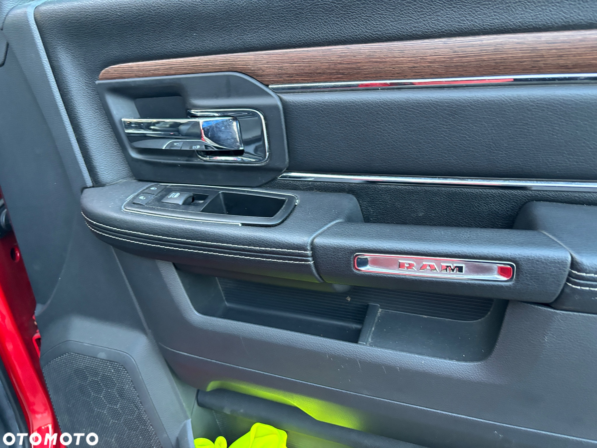 Dodge RAM 1500 5.7 4x4 - 14