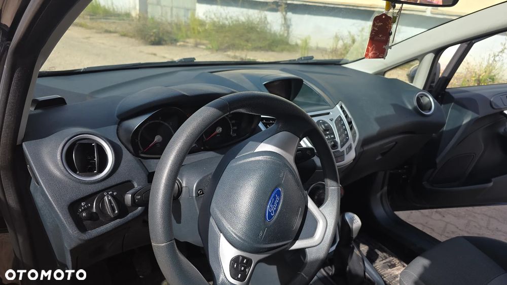 Ford Fiesta 1.25 Ambiente EU5 - 11