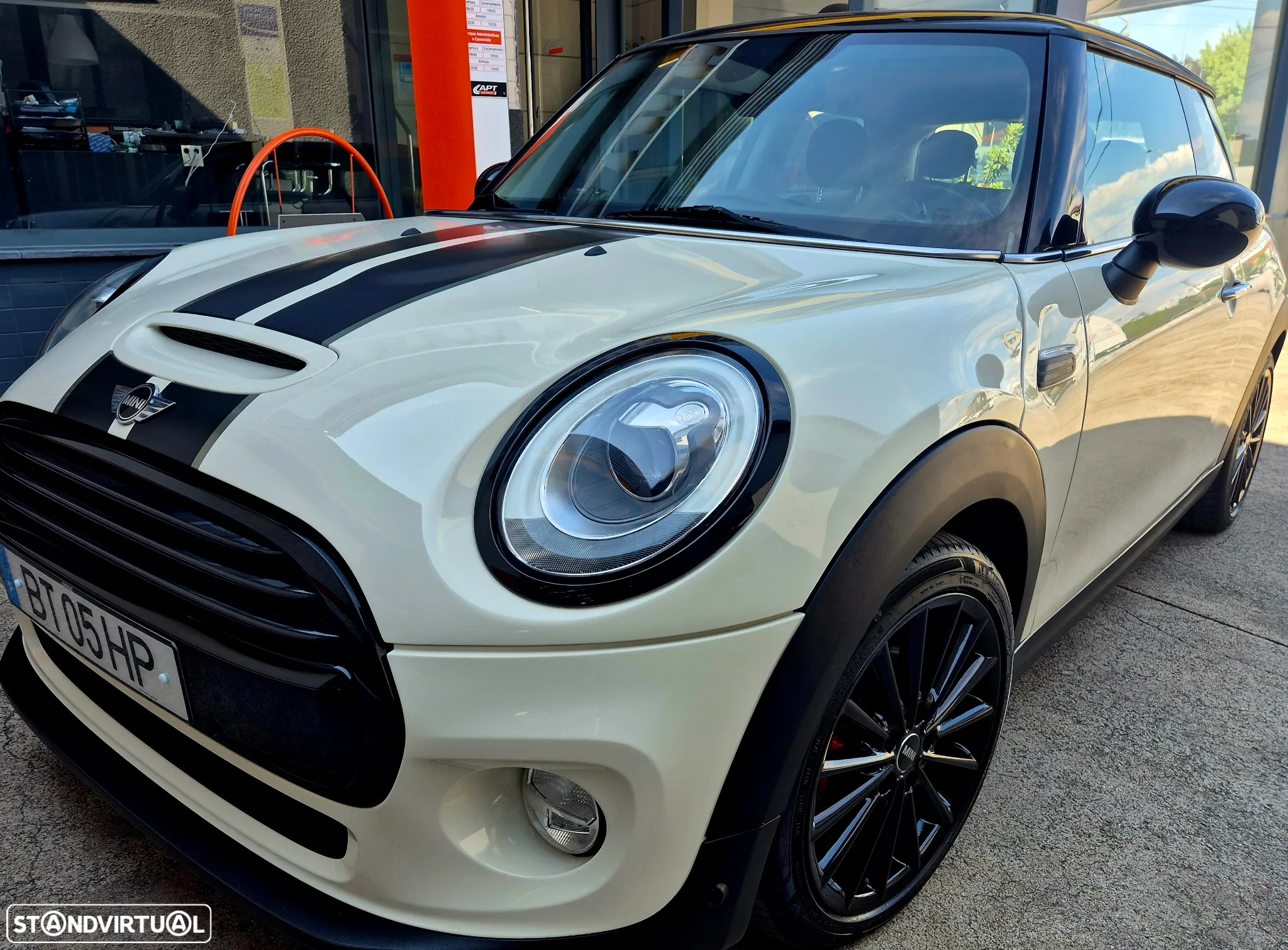 MINI 3 Portas Cooper Auto - 2