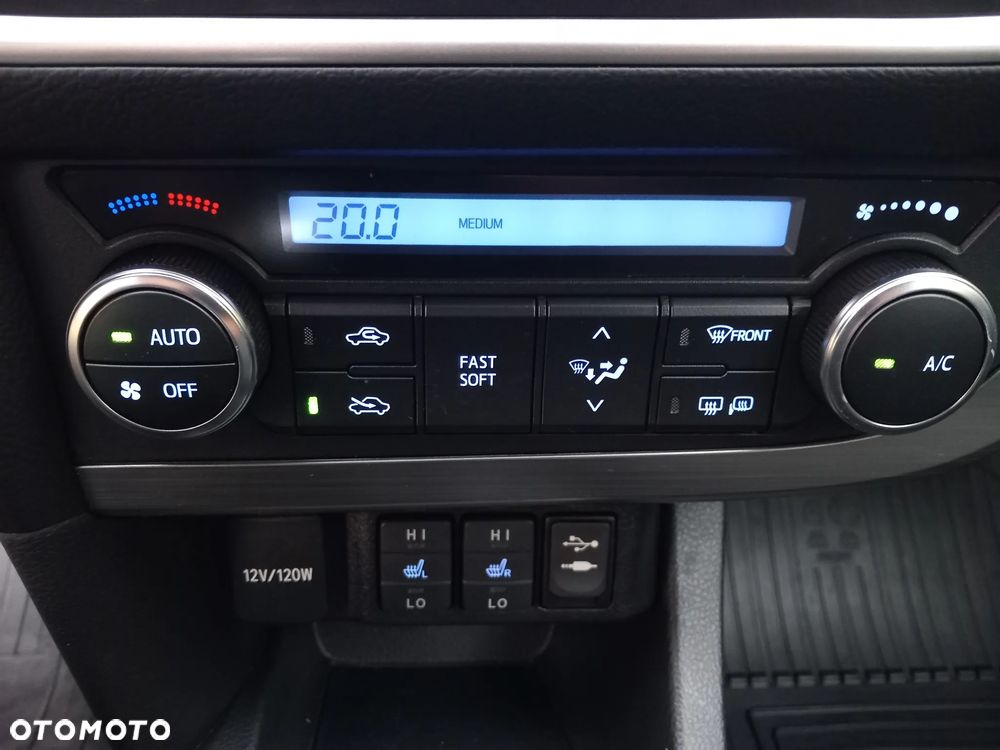 Toyota Auris 1.4 D-4D Premium Comfort - 19