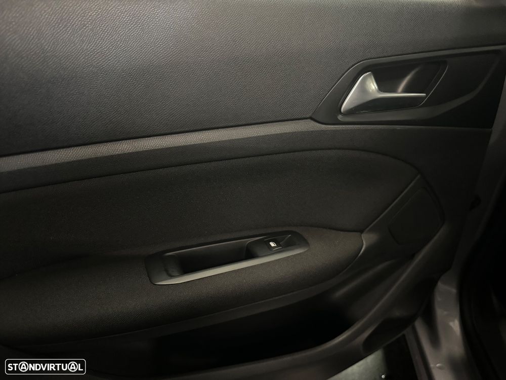 Peugeot 308 1.6 e-HDi Active J17 - 16