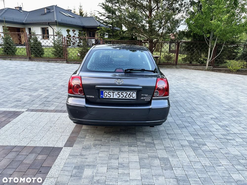 Toyota Avensis 2.0 D-4D Premium - 4