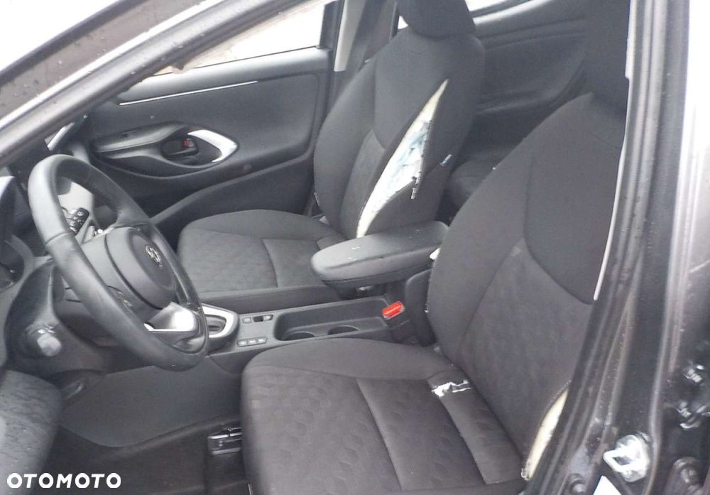 Toyota Yaris - 34