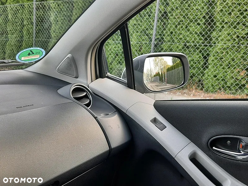Toyota Yaris 1.33 Sol - 24