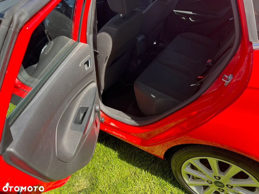 Ford Fiesta 1.5 TDCi Celebration - 17
