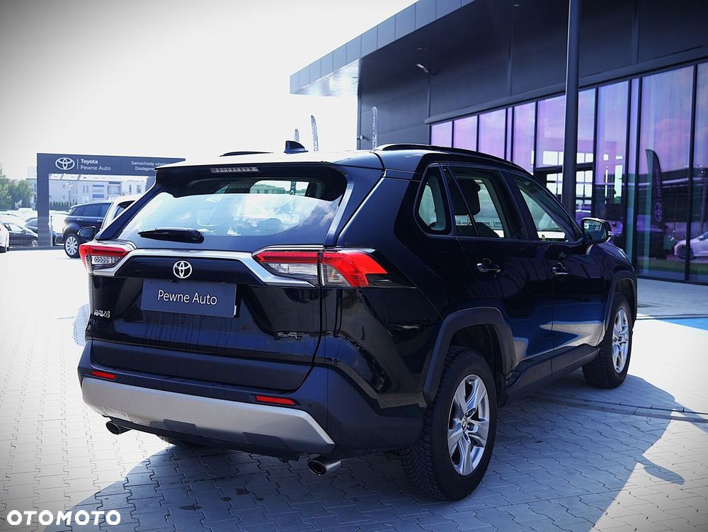 Toyota RAV4 - 8