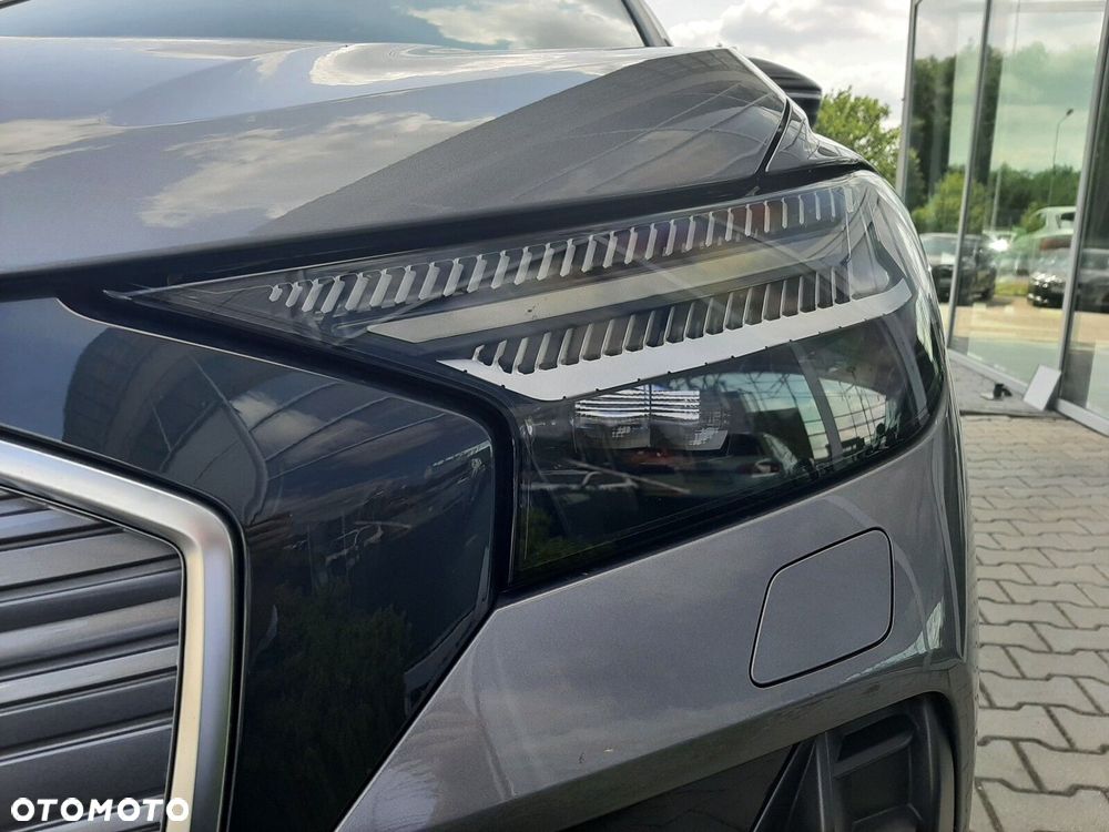 Audi Q4 e-tron - 11