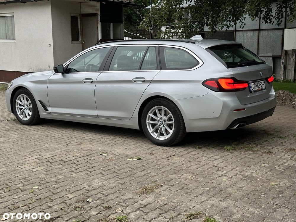 BMW Seria 5 530d xDrive mHEV - 5
