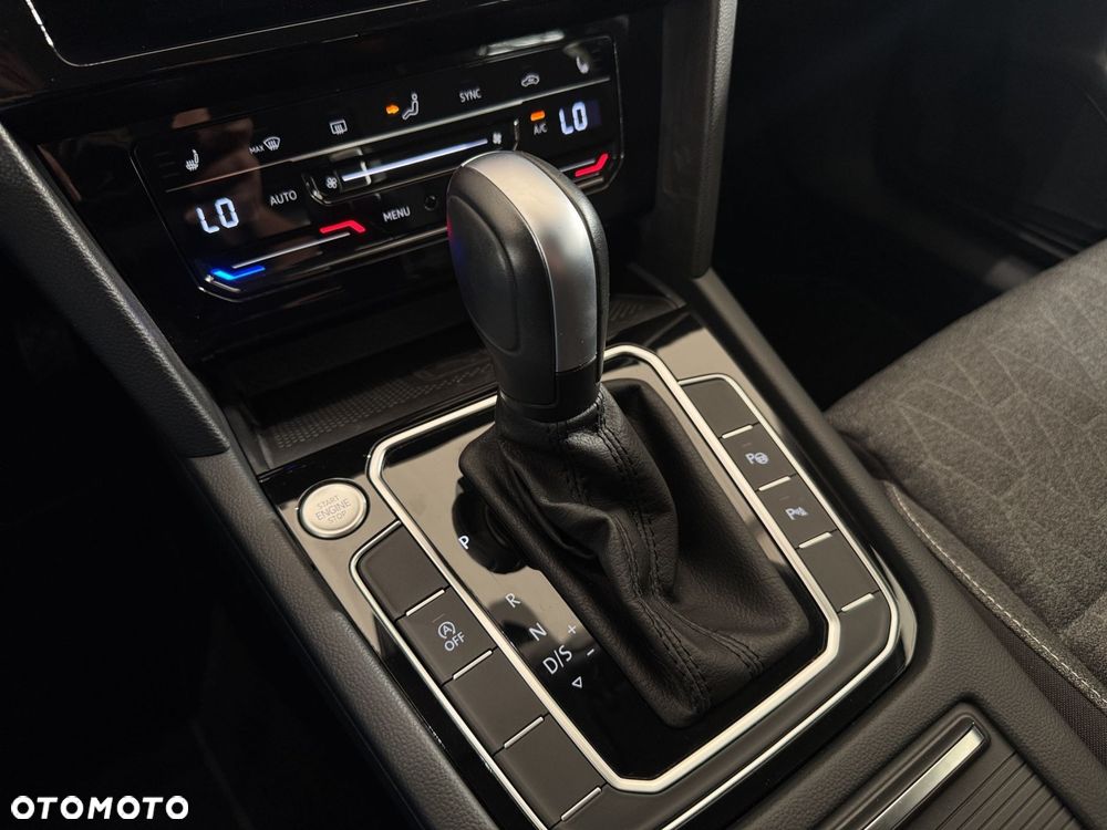 Volkswagen Passat Variant - 23