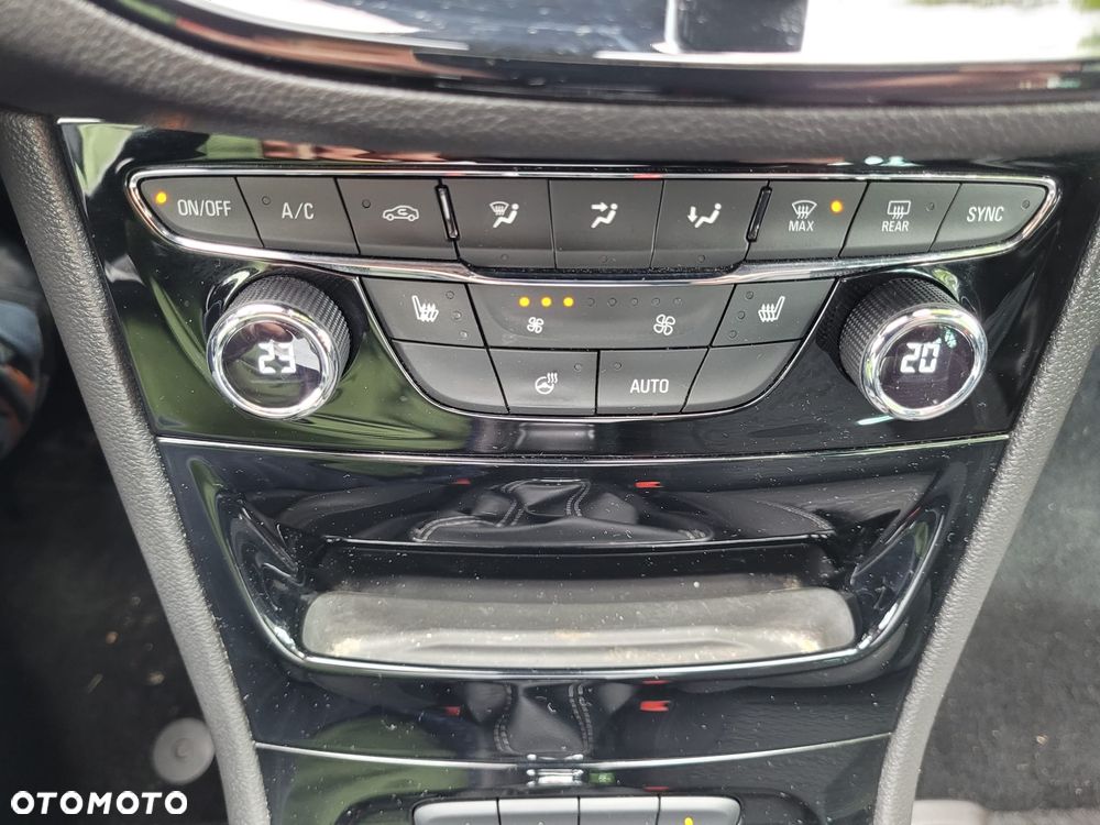 Opel Astra 1.4 Turbo Start/Stop 120 Jahre - 18