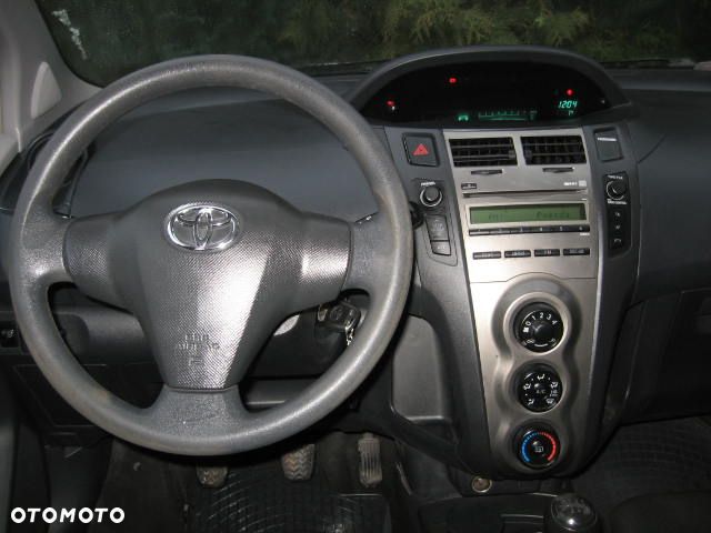 Toyota Yaris 1.33 Luna - 12