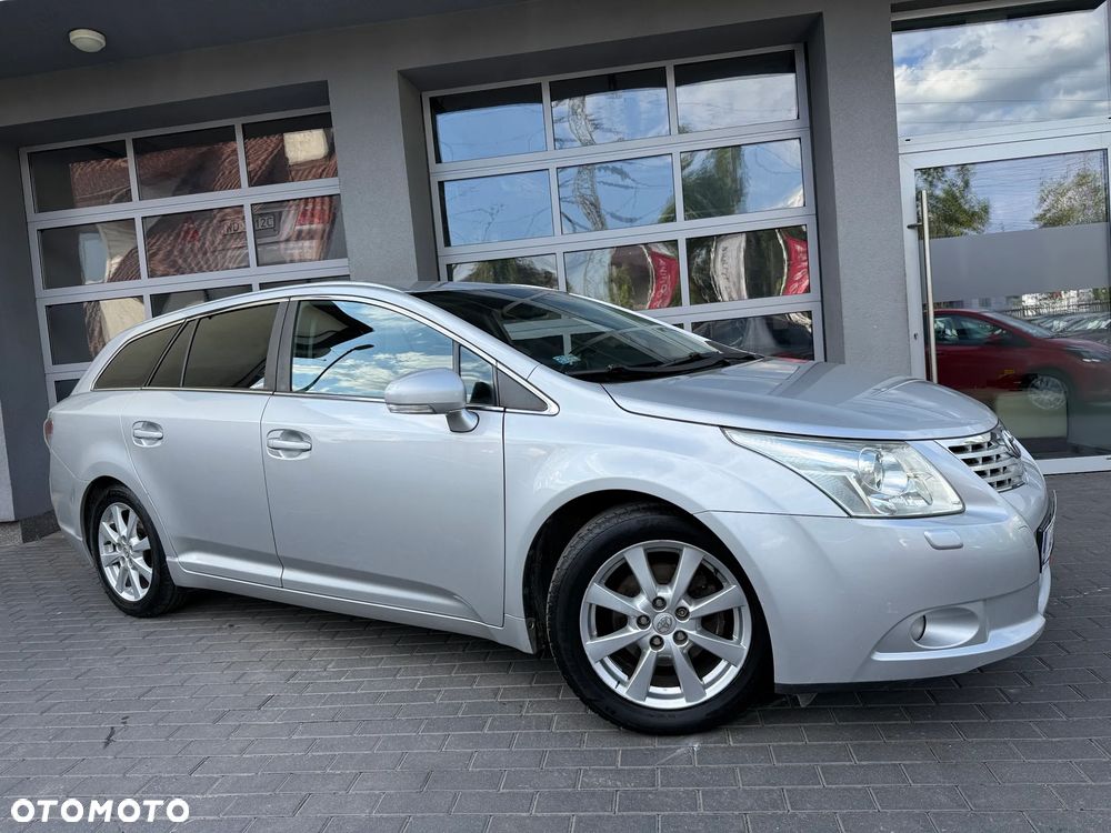 Toyota Avensis 1.8 Sol NAVI - 22