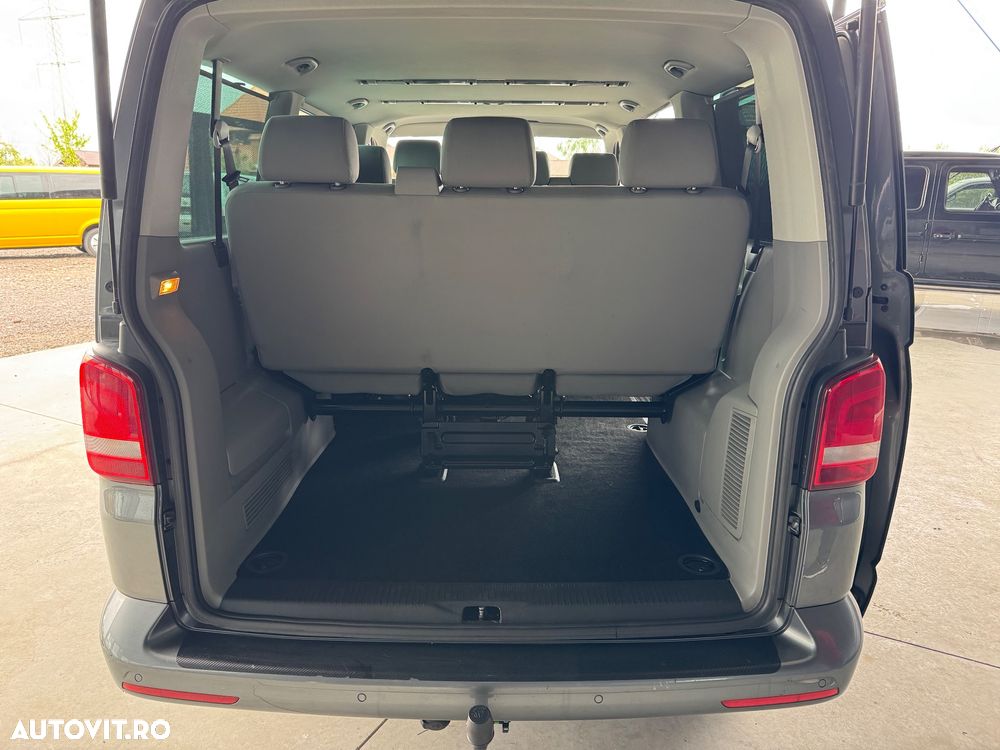 Volkswagen Caravelle - 8