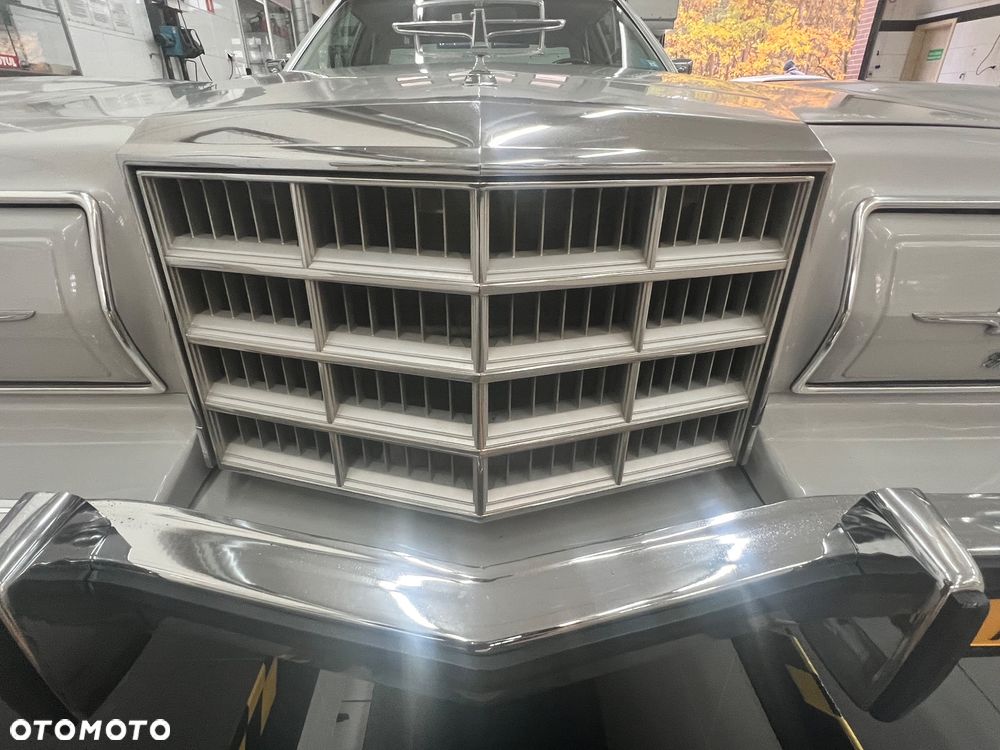 Ford Thunderbird - 8
