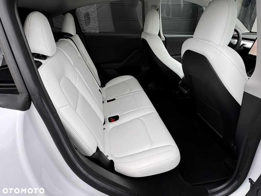 Tesla Model Y Standard - 18