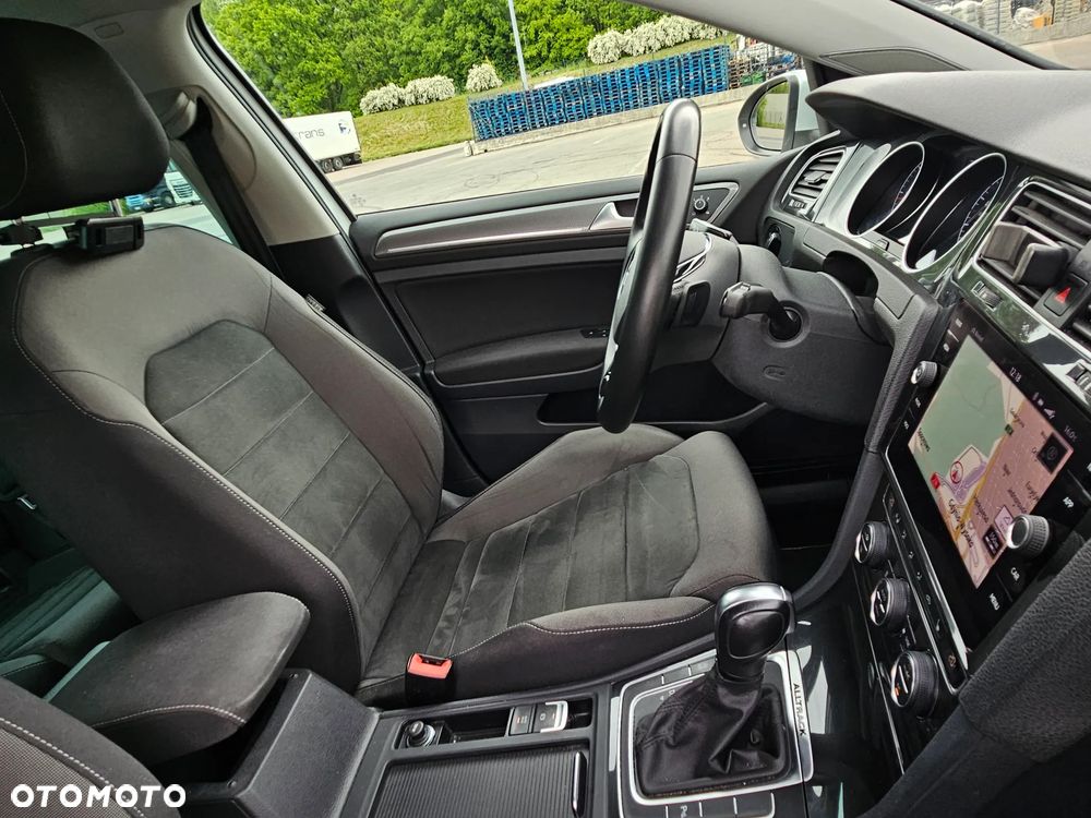Volkswagen Golf GTD 2.0 TDI SCR DSG - 25
