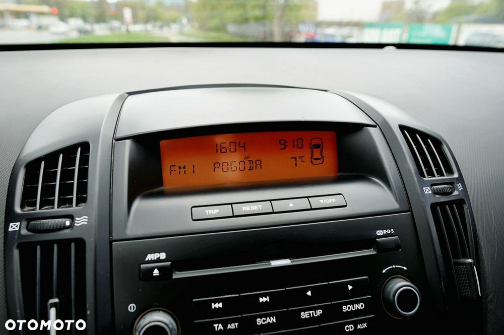 Kia Ceed - 16