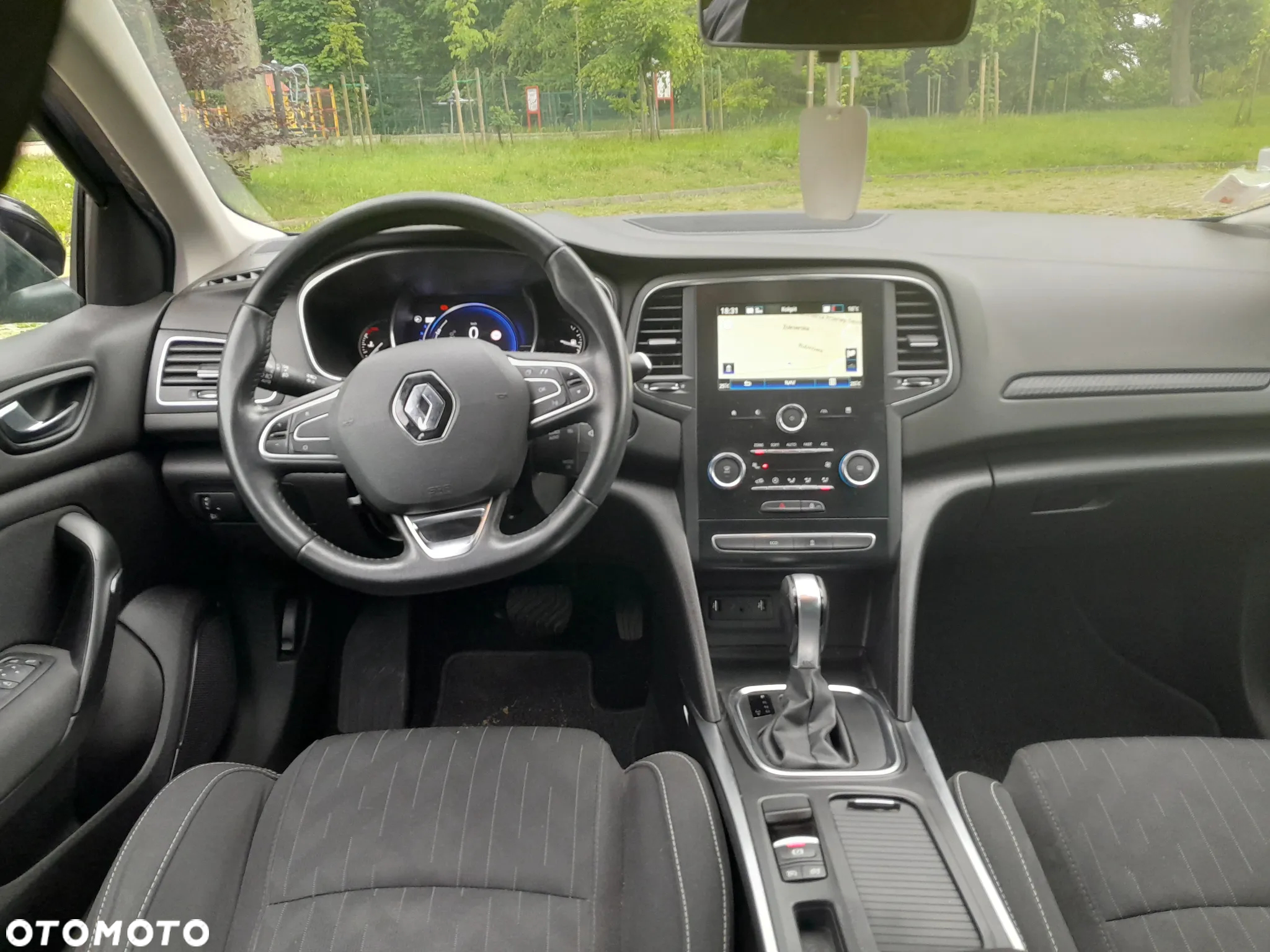Renault Megane 1.5 dCi Limited EDC - 11