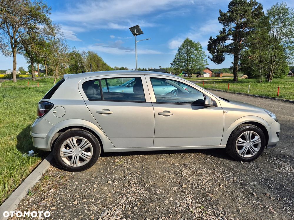 Opel Astra 1.6 EU5 - 2