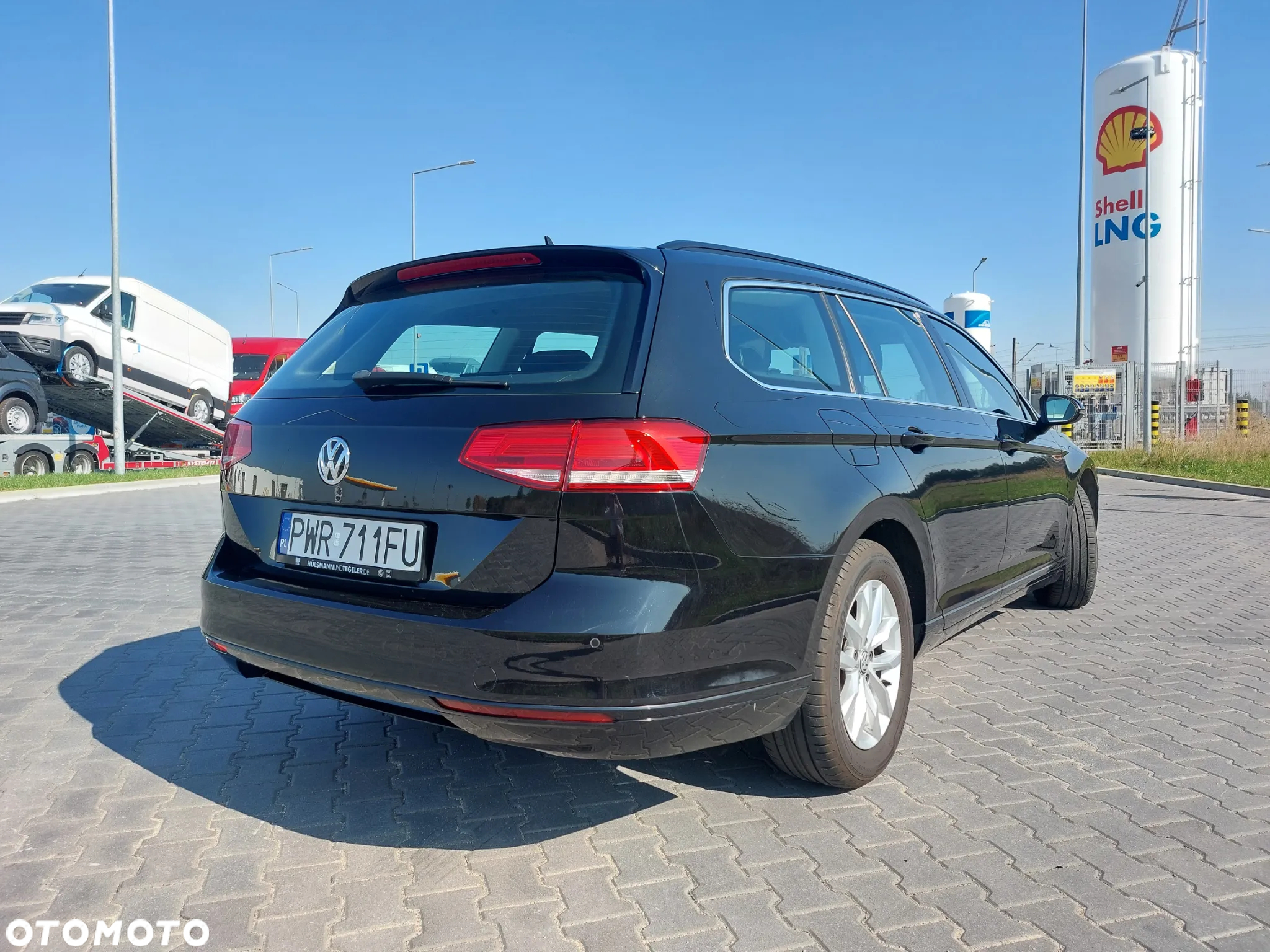 Volkswagen Passat - 4