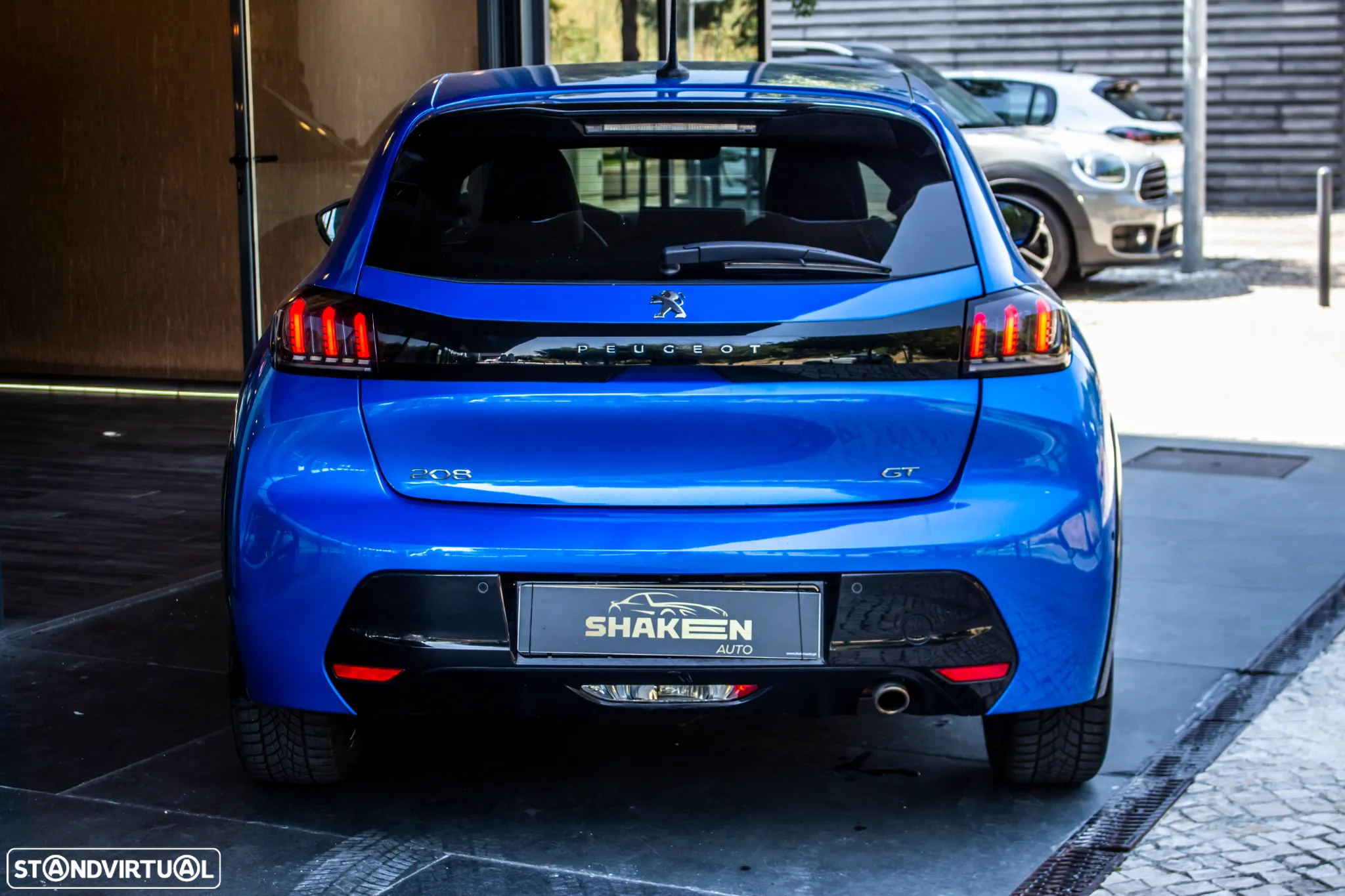 Peugeot 208 1.2 PureTech GT EAT8 - 10