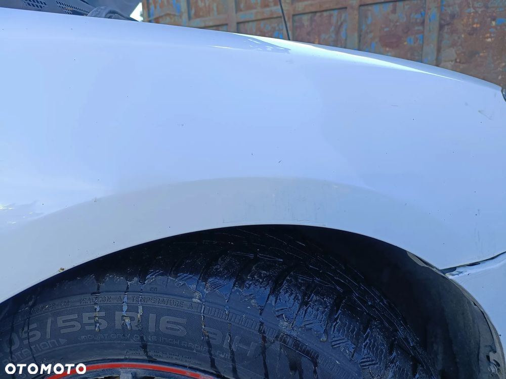 MAZDA 3 I BK 03-06 2005 r. SPORT błotnik prawy przód PP * - 4