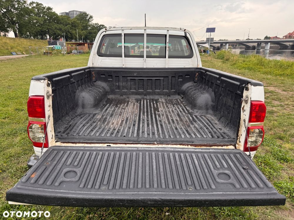 Toyota Hilux 4x4 Double Cab - 26