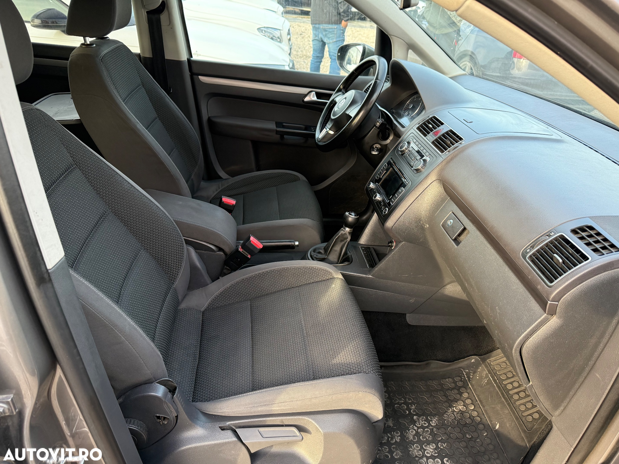 Volkswagen Touran 1.6 TDI SCR BlueMotion Technology Trendline - 10