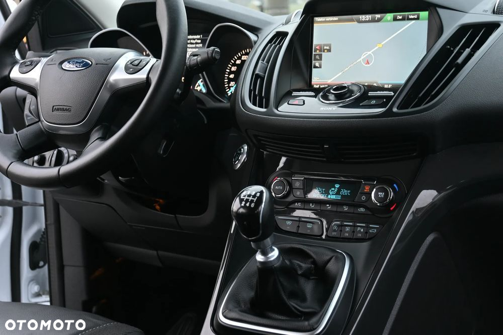 Ford Kuga 1.5 EcoBoost FWD Titanium X - 32