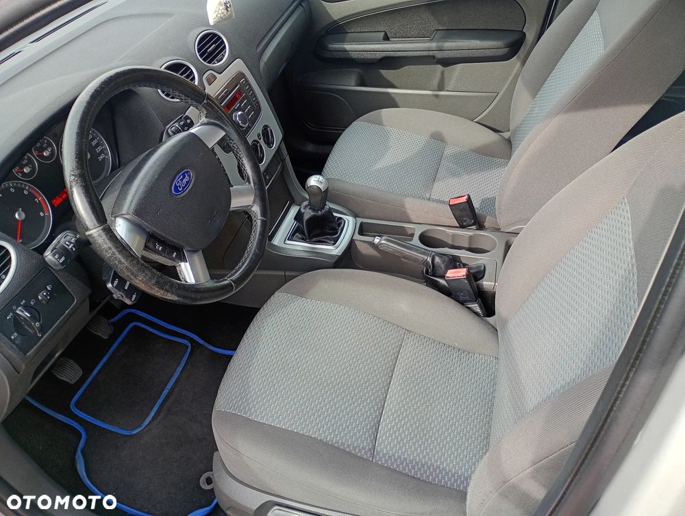 Ford Focus 1.6 Ambiente - 5