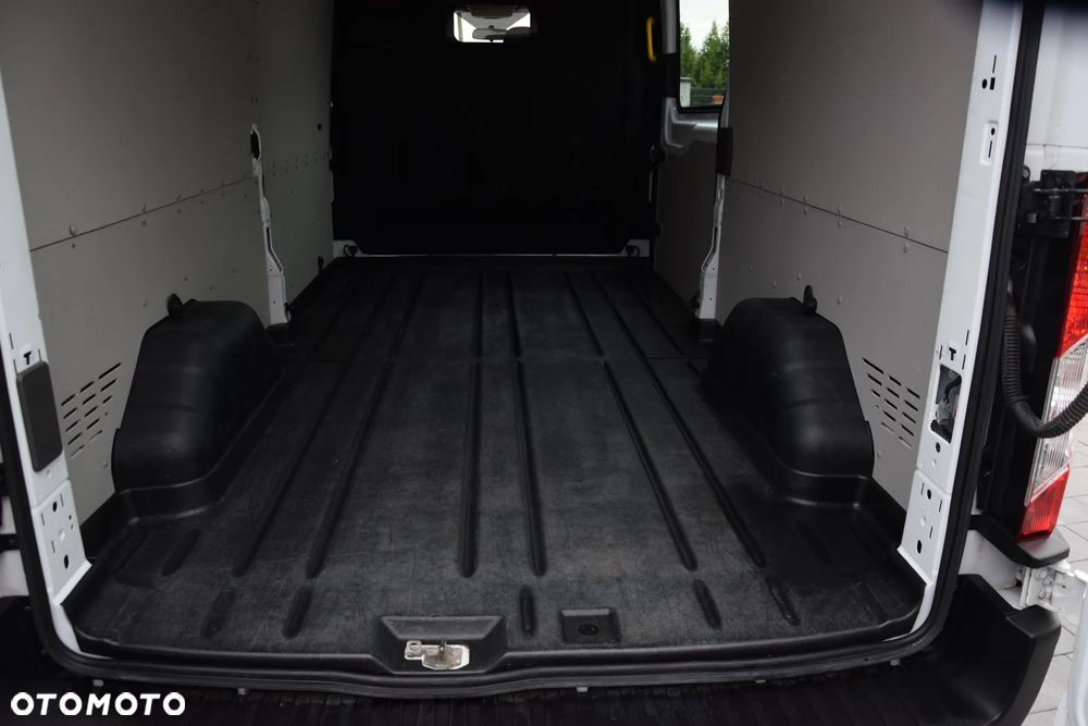 Ford Transit - 13