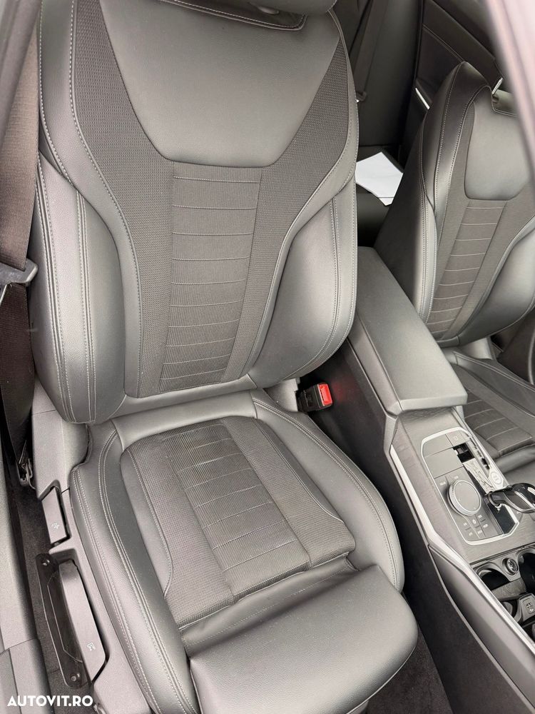 BMW Seria 3 330e Aut. M Sport - 9