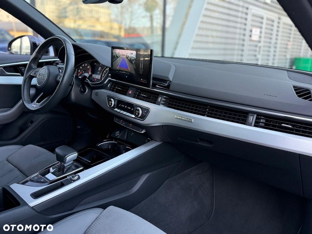 Audi A4 Limousine - 20