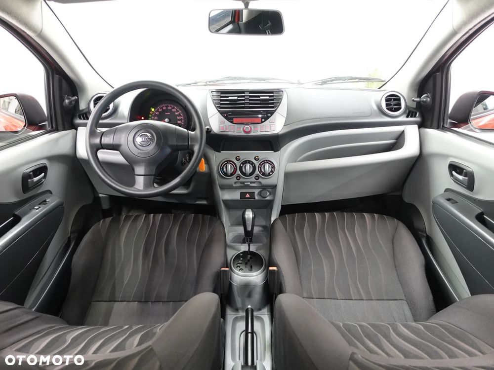 Nissan Pixo - 28