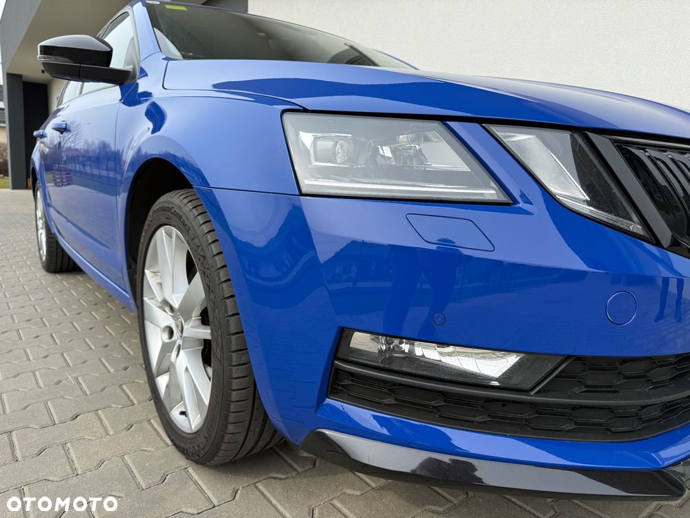 Skoda Octavia 2.0 TDI DSG Sportline - 1