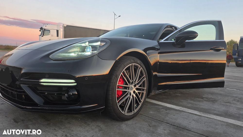 Porsche Panamera Turbo - 2