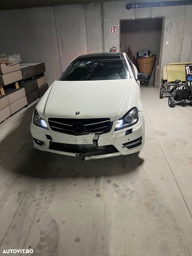 Mercedes-Benz C - 4
