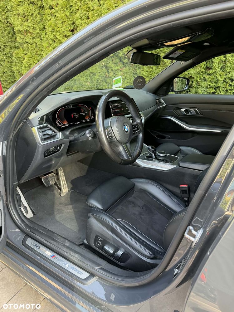 BMW Seria 3 330i M Sport sport - 10