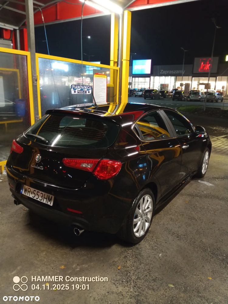 Alfa Romeo Giulietta 2.0 JTDM Distinctive - 9