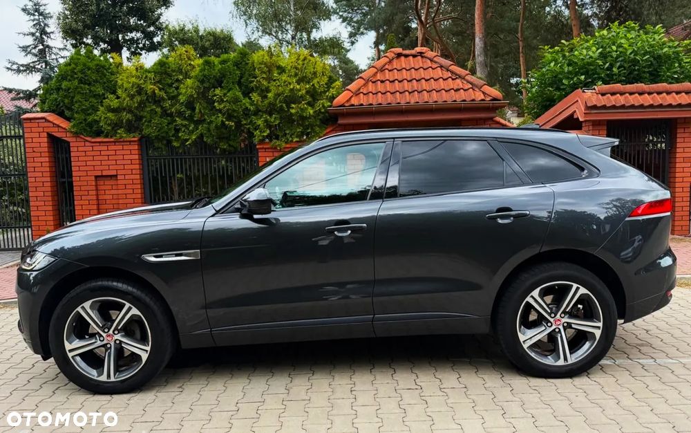 Jaguar F-Pace 2018 photo 2