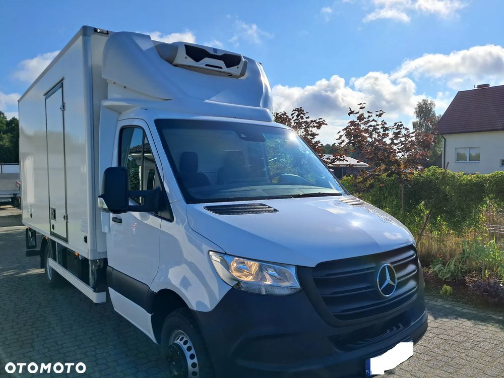 Mercedes-Benz SPRINTER 515 Chłodnia + Winda 1 TONA Salon Polska - 8