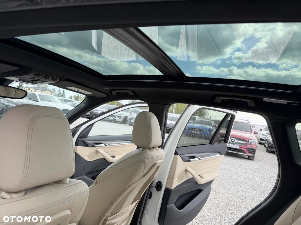 BMW X1 xDrive25i GPF xLine sport - 10