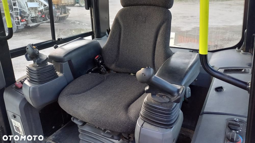 Caterpillar D6K - 13