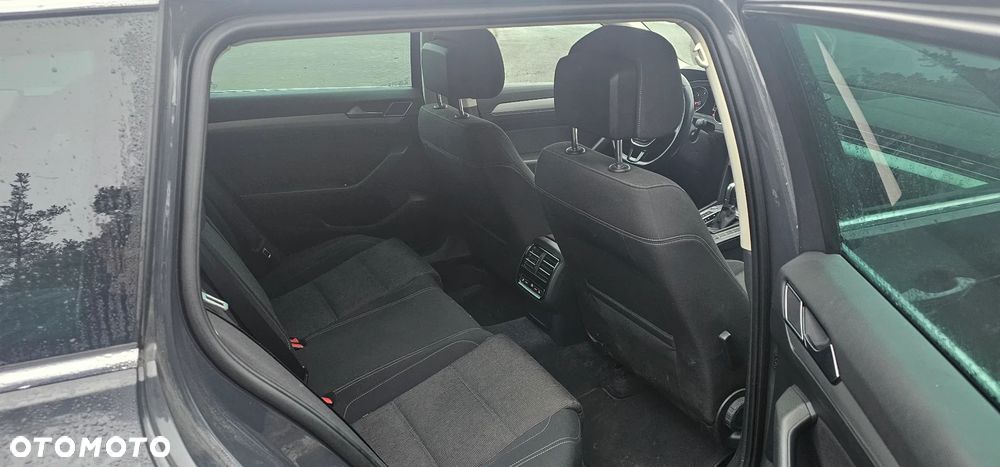 Volkswagen Passat - 7