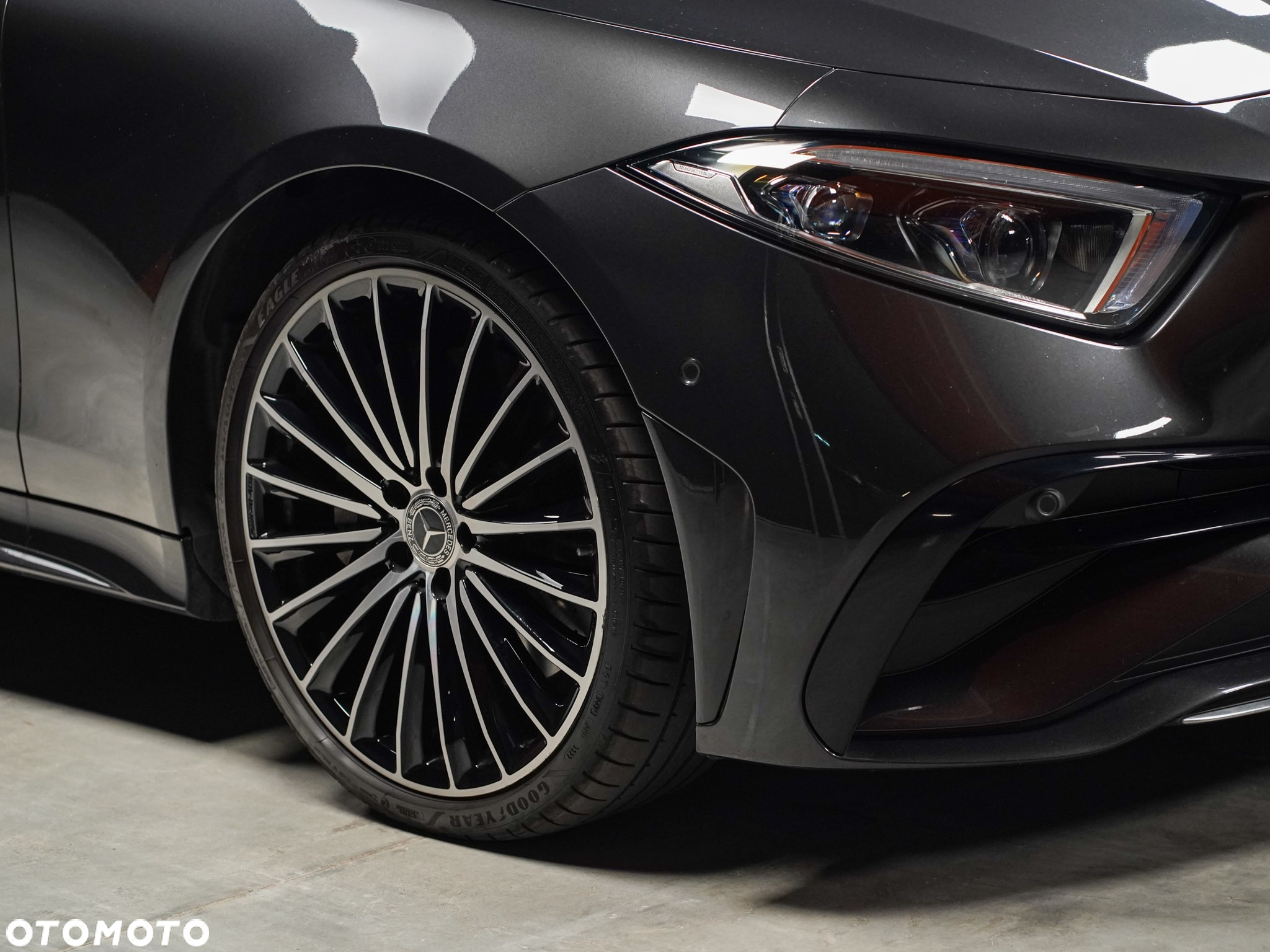 Mercedes-Benz CLS - 2